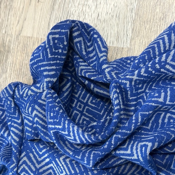 Blue and Grey Patterned Dress W/ Pockets - Picture 4 of 7